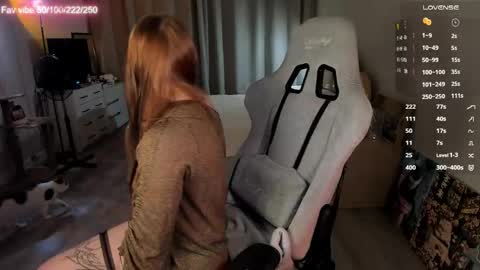 lynne_dawson online show from 04/19/26, 03:33