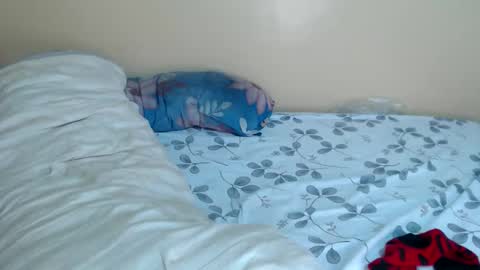 lyenne online show from 11/25/25, 08:42