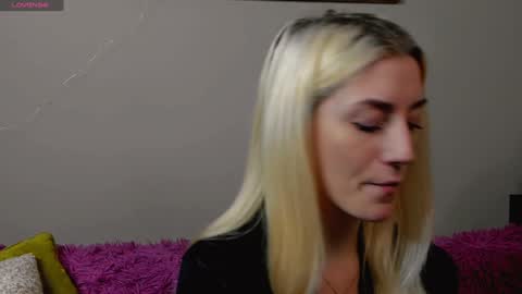 Snapshot of lynngarney chatting on 12/24/24, 08:44 Lika online show from 12/24/24, 08:44