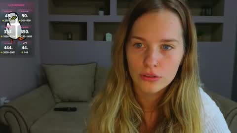 Lynn online show from 10/19/25, 05:24