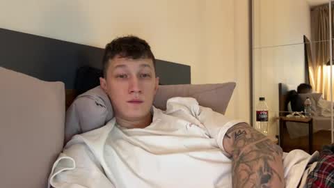 Snapshot of lyon_power_ chatting on 03/07/25, 03:28 Dani online show from 03/07/25, 03:28