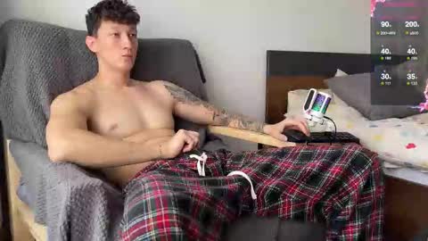 Snapshot of lyon_power_ chatting on 10/11/25, 08:35 Dani online show from 10/11/25, 08:35