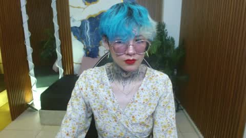 lyra_tay online show from 04/09/26, 07:08