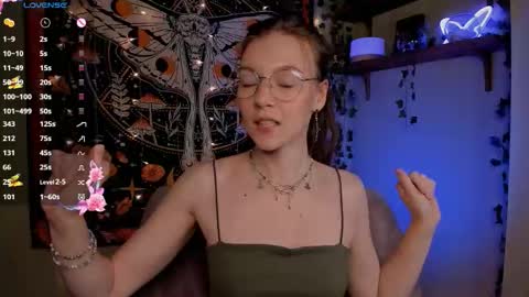 Lyra online show from 10/19/25, 10:38