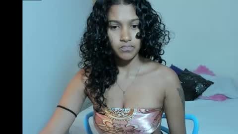 lyrafrost5 online show from 02/15/26, 09:44