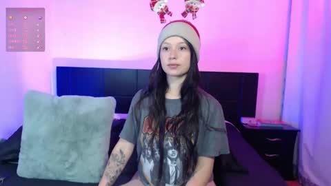 Snapshot of lyshana chatting on 12/20/25, 10:22 lyshana online show from 12/20/25, 10:22