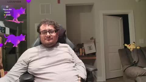 Snapshot of lyxx_2 chatting on 10/10/25, 12:20 lyxx_2 online show from 10/10/25, 12:20