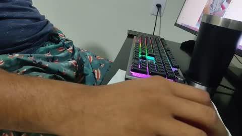 m0ren01995 online show from 04/03/26, 01:14