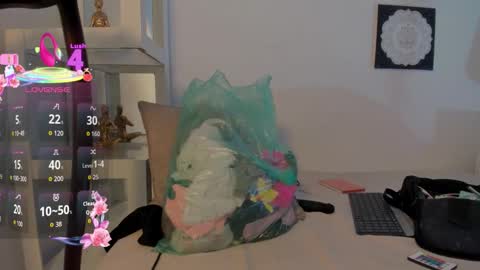 Mila online show from 01/15/26, 06:22