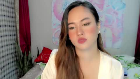 Snapshot of m1sskim chatting on 11/04/25, 01:10 New Videos Uploaded online show from 11/04/25, 01:10
