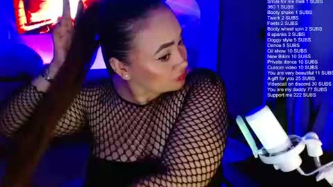Snapshot of m33li chatting on 06/19/26, 11:52 Meli online show from 06/19/26, 11:52