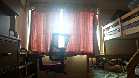 Snapshot of m536327 chatting on 07/04/26, 12:11 Fantasy guy online show from 07/04/26, 12:11