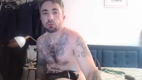 Snapshot of m_80 chatting on 09/26/25, 01:48 m 80 online show from 09/26/25, 01:48