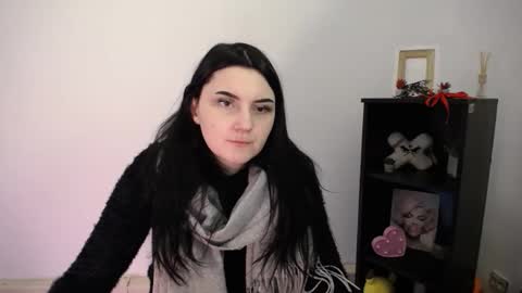 Snapshot of m_i_k_i_ chatting on 02/10/26, 11:25 m_i_k_i_ online show from 02/10/26, 11:25