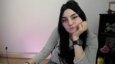 Snapshot of m_i_k_i_ chatting on 02/14/26, 12:24 m_i_k_i_ online show from 02/14/26, 12:24