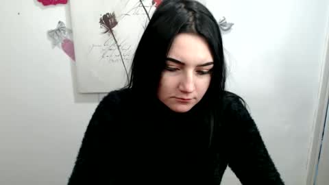 Snapshot of m_i_k_i_ chatting on 02/21/26, 10:49 m_i_k_i_ online show from 02/21/26, 10:49