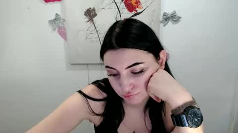 Snapshot of m_i_k_i_ chatting on 03/06/26, 11:39 m_i_k_i_ online show from 03/06/26, 11:39