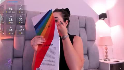 Snapshot of m_patrona chatting on 10/31/25, 02:01 tu patrona online show from 10/31/25, 02:01