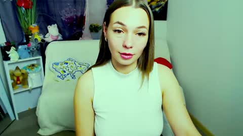 Snapshot of m_vikki chatting on 04/30/26, 11:49 Vikki online show from 04/30/26, 11:49