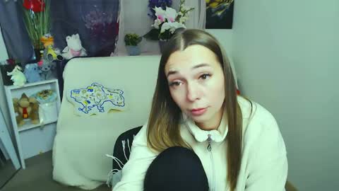 Snapshot of m_vikki chatting on 05/01/26, 01:16 Vikki online show from 05/01/26, 01:16