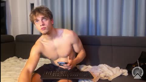 maaaaarieke online show from 10/17/25, 09:50