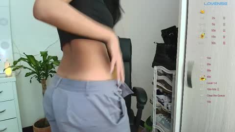 maaddy_ online show from 04/09/26, 03:28