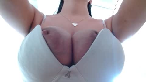 maaddy_thompson online show from 10/24/25, 07:54