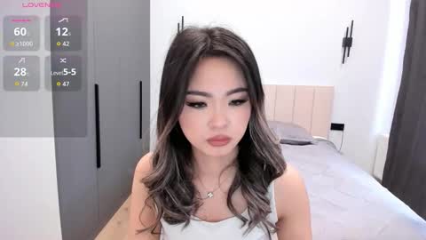 Snapshot of maakimita chatting on 10/19/25, 07:42 maakimita online show from 10/19/25, 07:42