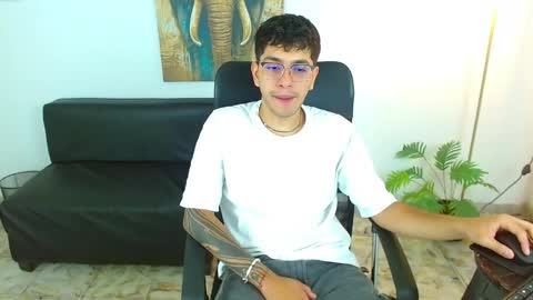 Max online show from 03/17/26, 01:36