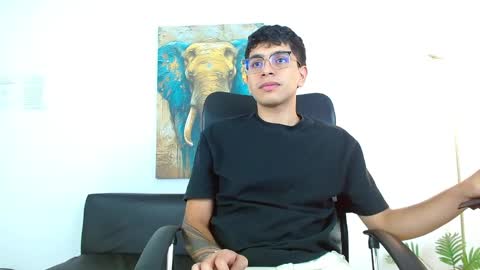 Max online show from 03/19/26, 01:37