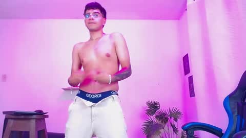 Max online show from 04/14/26, 05:08