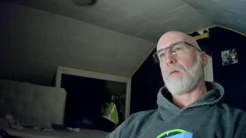 Snapshot of mac8181 chatting on 12/29/24, 11:40 mac8181 online show from 12/29/24, 11:40