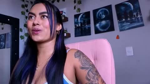 Macey Elliot Modelo Independiente online show from 11/03/25, 09:27