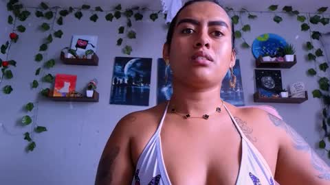 Macey Elliot Modelo Independiente online show from 12/02/25, 05:19