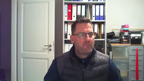 macfly67 online show from 12/20/24, 04:14