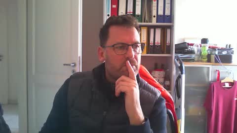 macfly67 online show from 01/13/25, 10:14