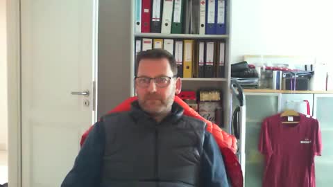 macfly67 online show from 02/28/25, 12:31