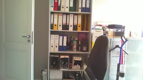 macfly67 online show from 10/13/25, 09:31