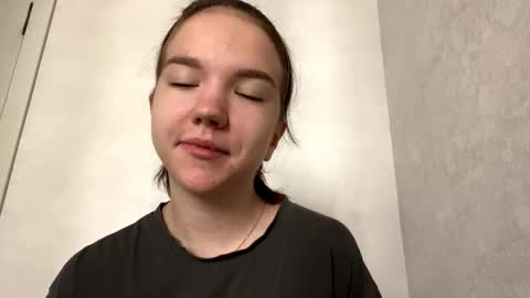 Mila online show from 05/09/26, 05:12