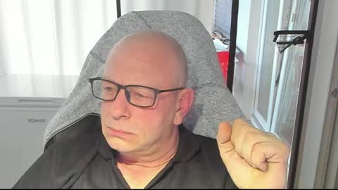 Andy online show from 04/06/26, 06:09