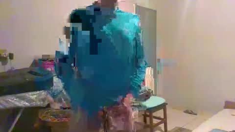 Snapshot of machoalex chatting on 05/13/26, 07:39 MACHOLIVRE online show from 05/13/26, 07:39