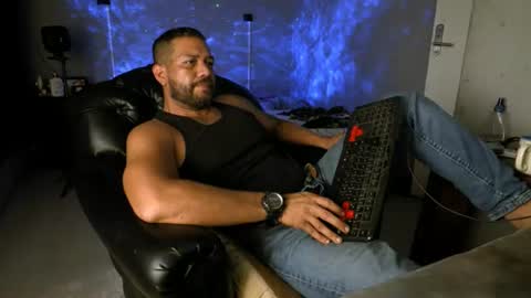 Snapshot of machohandsome chatting on 07/02/26, 09:15 Javier papichulo master how do you want online show from 07/02/26, 09:15