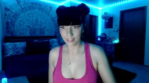 Snapshot of maciimayy chatting on 10/22/25, 12:11 maciimayy online show from 10/22/25, 12:11