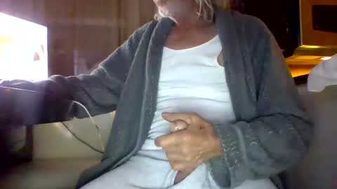 Snapshot of mack1960959307 chatting on 12/11/24, 08:47 Big mack 1 online show from 12/11/24, 08:47