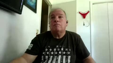 mackdocc001 online show from 10/14/25, 07:14