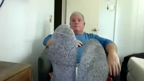 mackdocc001 online show from 10/18/25, 02:40