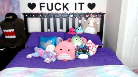 Mackenzie Wolfe online show from 12/19/24, 07:07