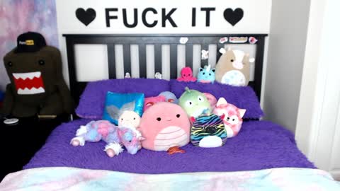 Mackenzie Wolfe online show from 02/07/25, 07:40