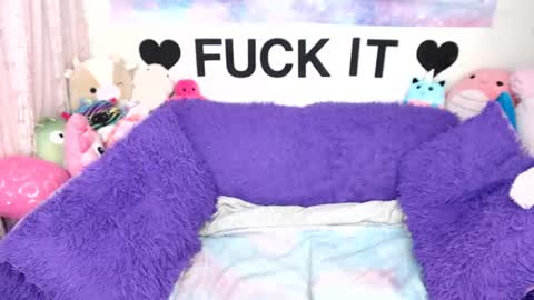 Mackenzie Wolfe online show from 07/23/26, 04:10
