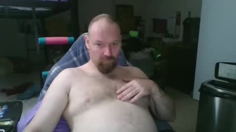 Snapshot of mackhere4u chatting on 04/22/26, 03:42 mackhere4u online show from 04/22/26, 03:42